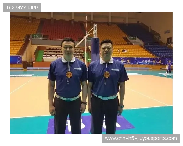 石家庄功夫韩东冲刺拉扯，身后空当被彻底打开