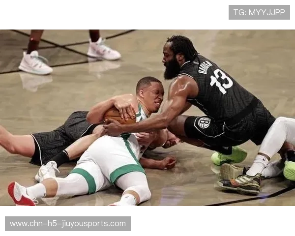 骑士连续抢断，反击得分不断